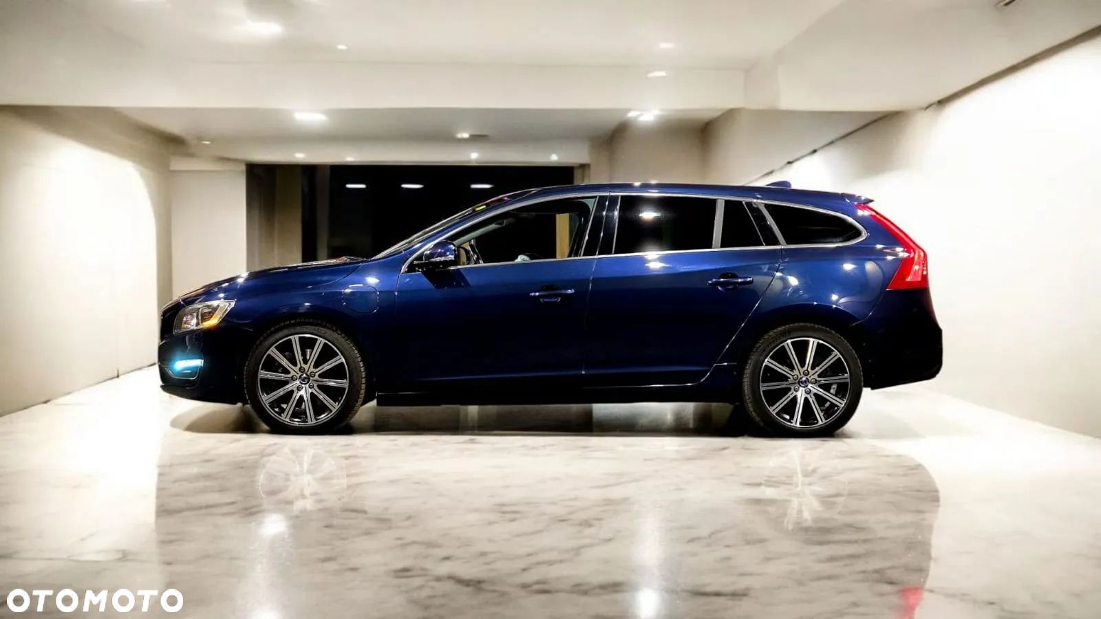 Volvo V60 D5 AWD - 1