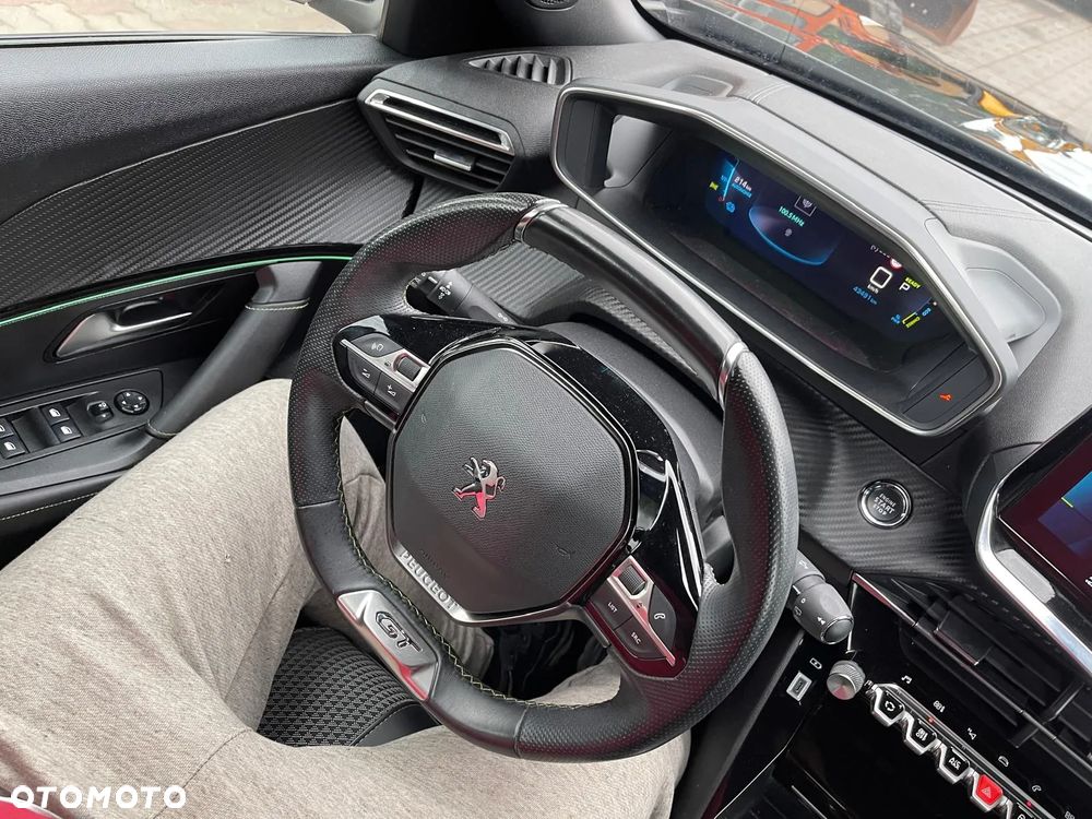 Peugeot 2008 GT - 15