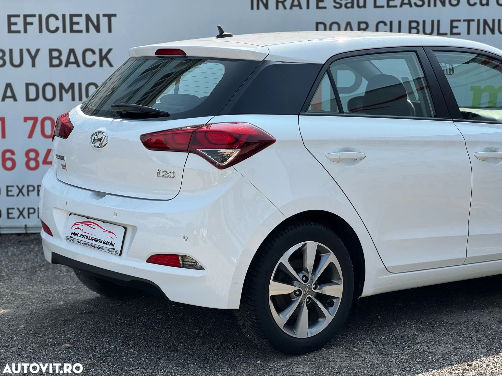 Hyundai i20 1.4 YES! Silver - 18