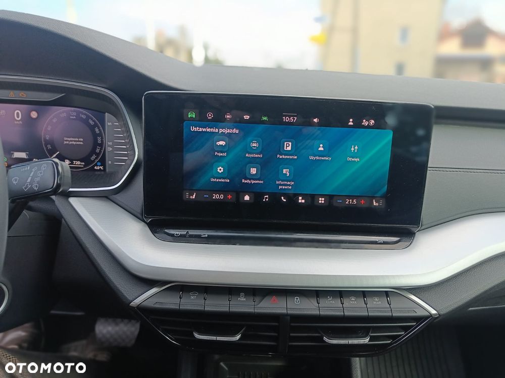 Skoda Octavia 1.5 TSI mHEV Selection DSG - 16