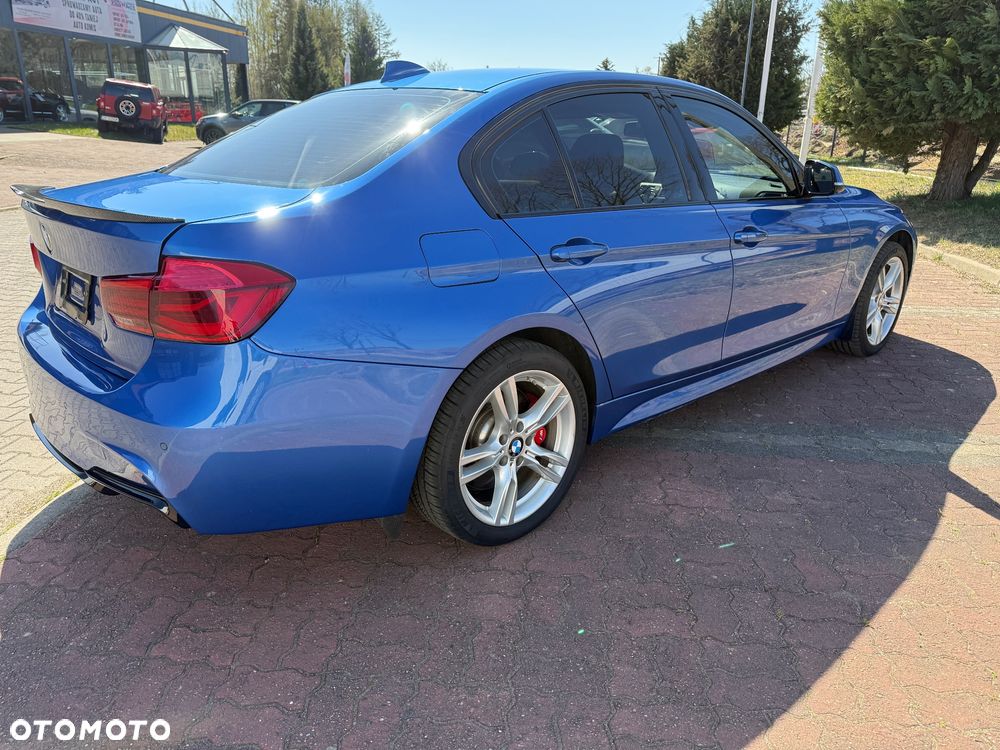 BMW Seria 3 330i GPF xDrive M Sport Shadow sport - 10