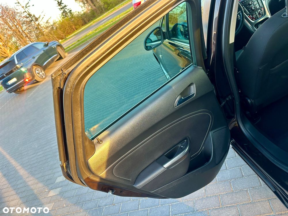 Opel Astra 1.4 Turbo Color Edition - 20