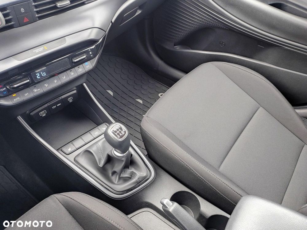 Hyundai i20 - 15