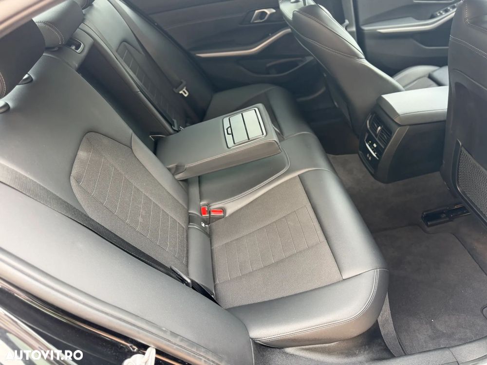 BMW Seria 3 318i Aut. Sport Line - 11