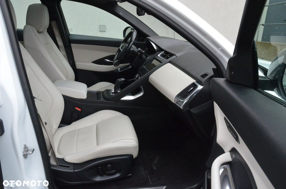 Jaguar E-Pace 2.0 i4P AWD R-Dynamic - 34
