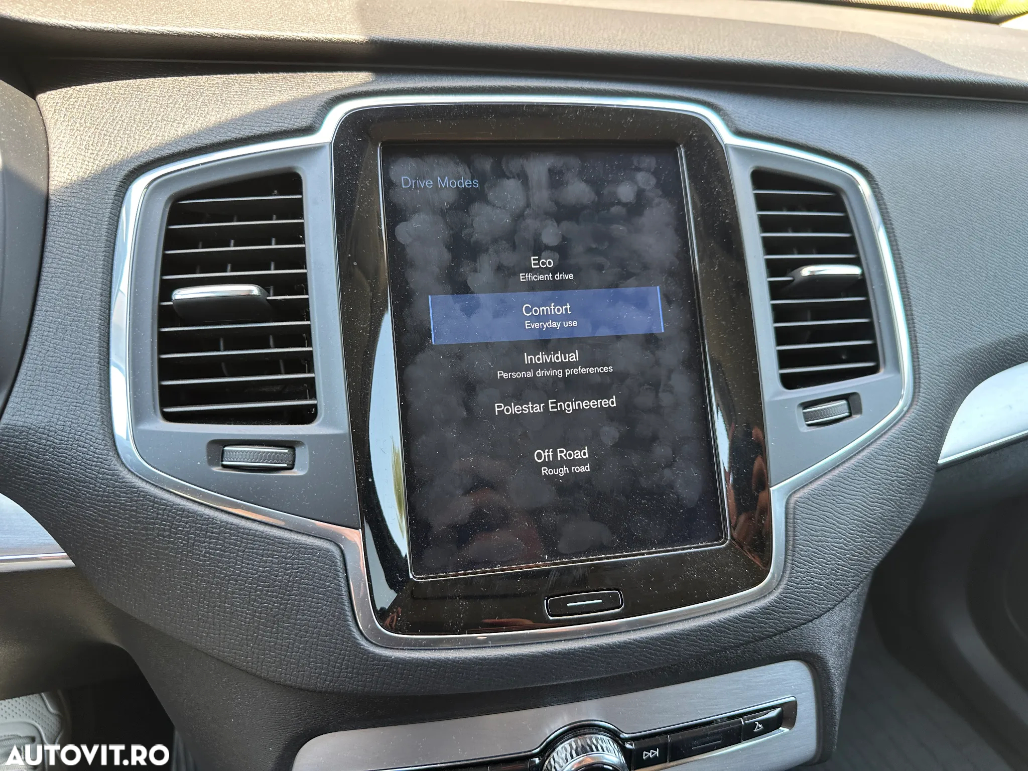 Volvo XC 90 D5 AWD Geartronic Momentum - 13