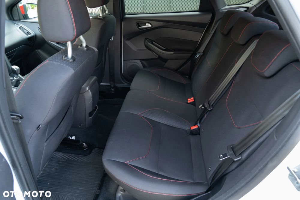 Ford Focus 2.0 TDCi ST-Line Red ASS - 35