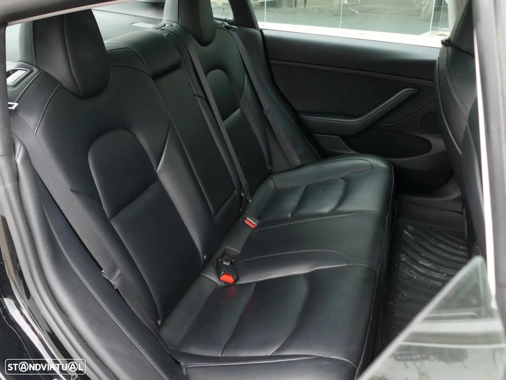 Tesla Model 3 Long Range Tração Traseira - 33