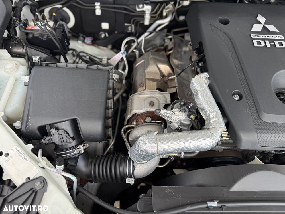 Mitsubishi L200 Double Cab 2.2 DI-D M/T Instyle - 19