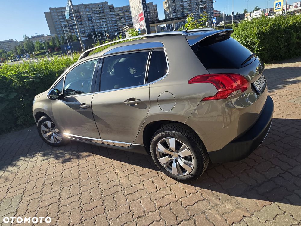 Peugeot 2008 PureTech 110 Stop&Start EAT6 Allure - 4