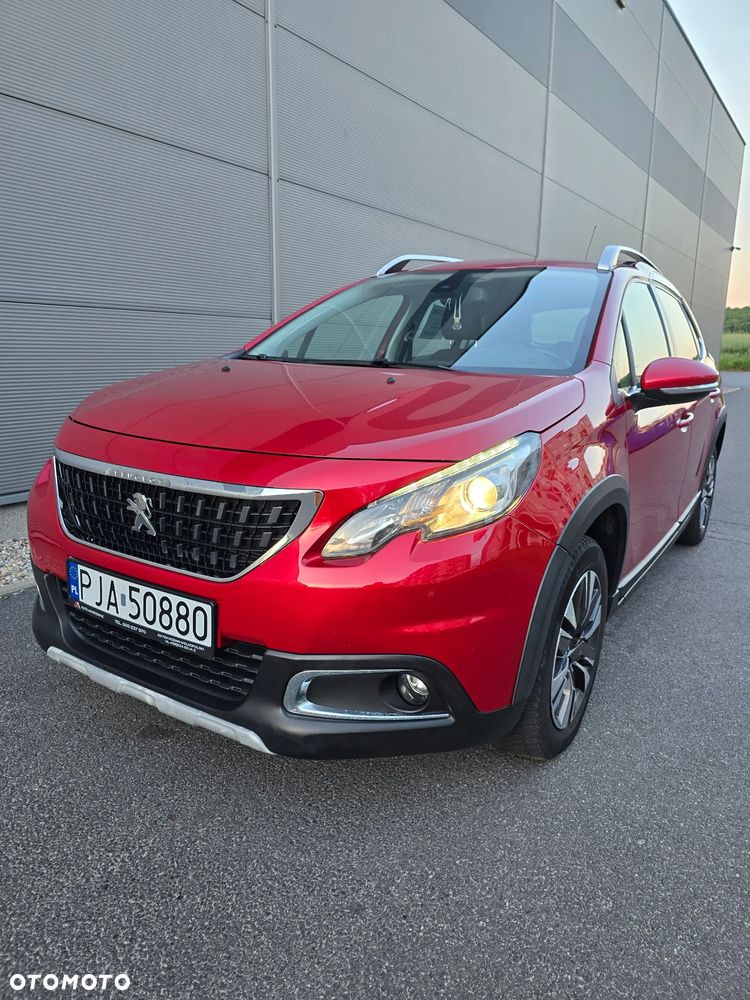 Peugeot 2008 1.2 Pure Tech GPF Signature S&S - 3