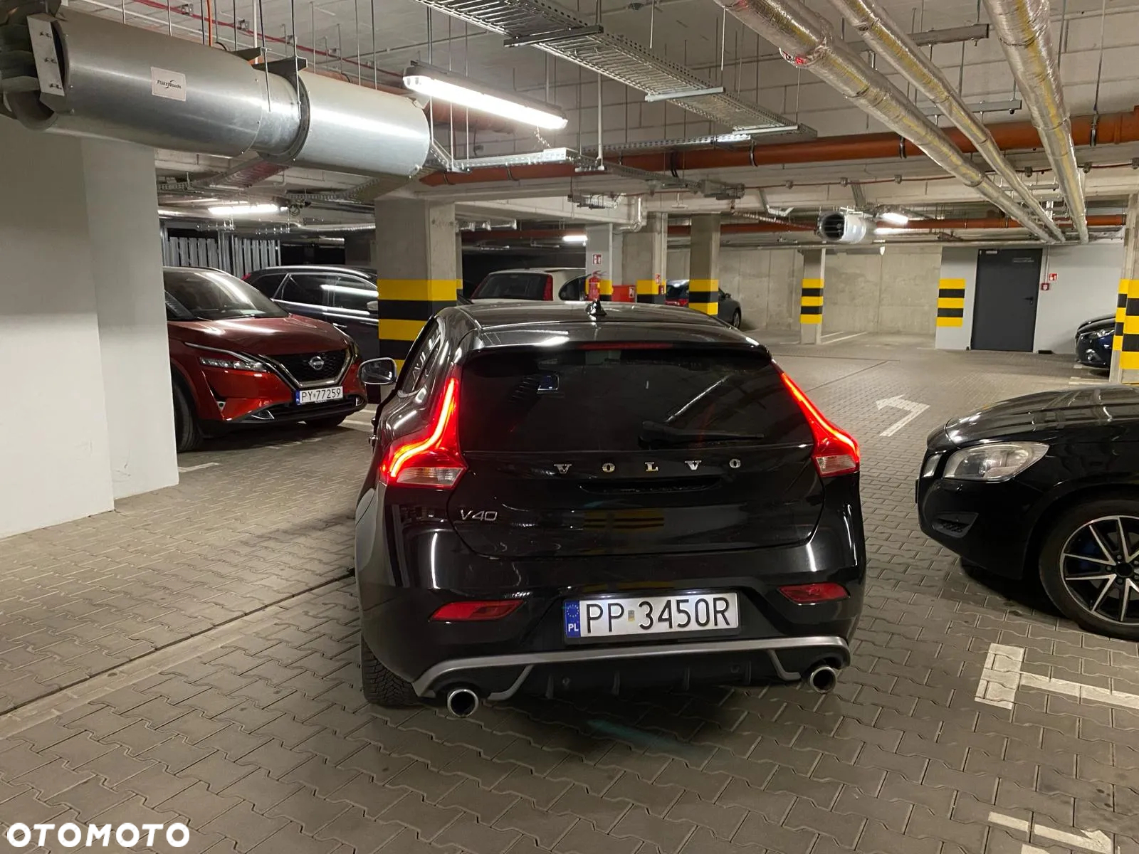 Volvo V40 D3 Drive-E R-Design Momentum - 3