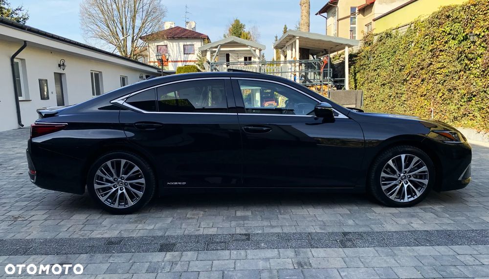 Lexus ES 300h Business Edition - 5