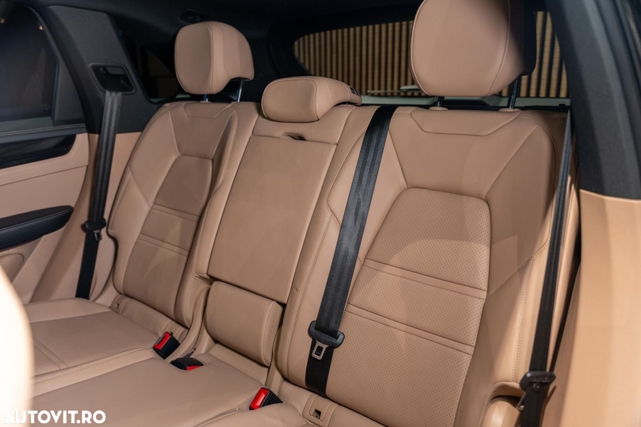 Porsche Cayenne Standard - 17