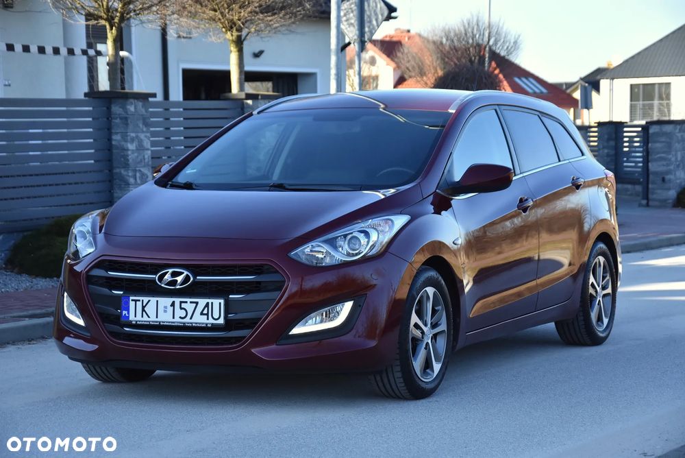 Hyundai i30 blue 1.6 GDI YES Gold - 4