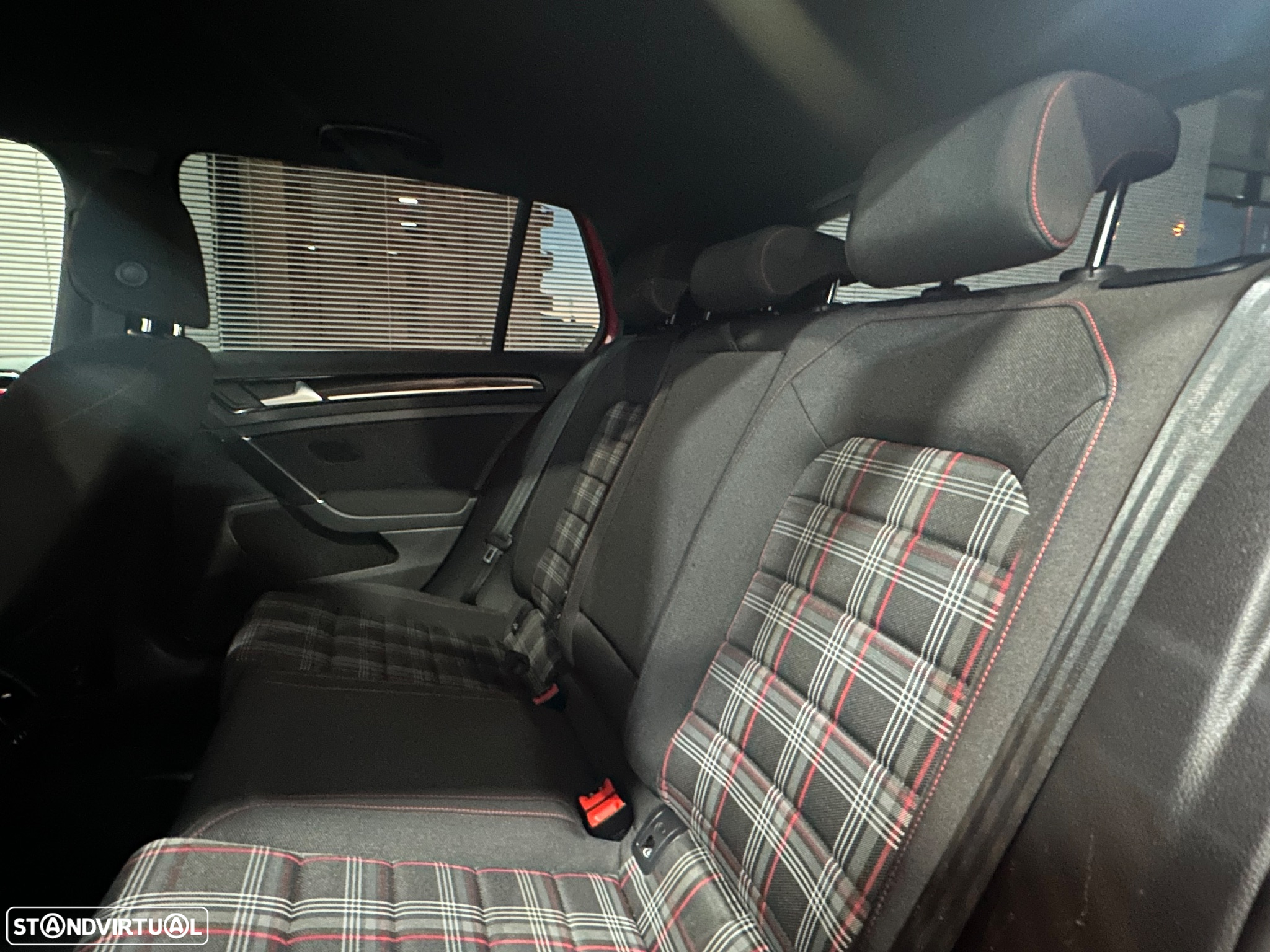 VW Golf 2.0 TSi GTi DSG - 17