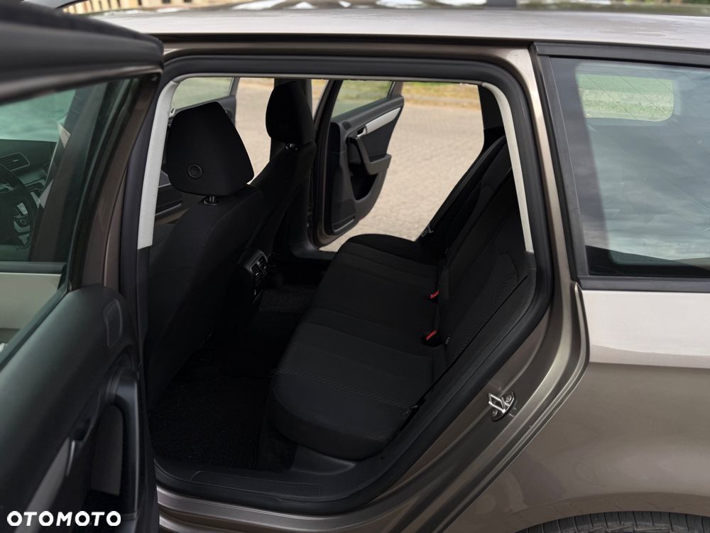 Volkswagen Passat 1.4 TSI BMT Comfortline - 11