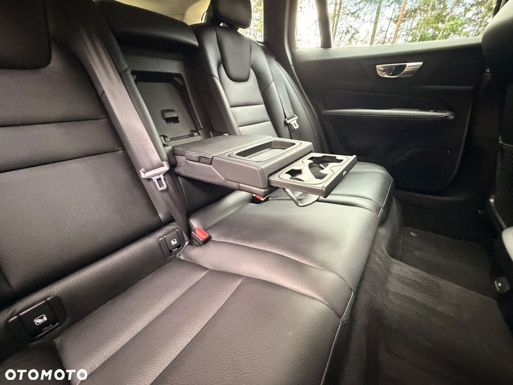 Volvo V60 T4 Geartronic Momentum Pro - 29