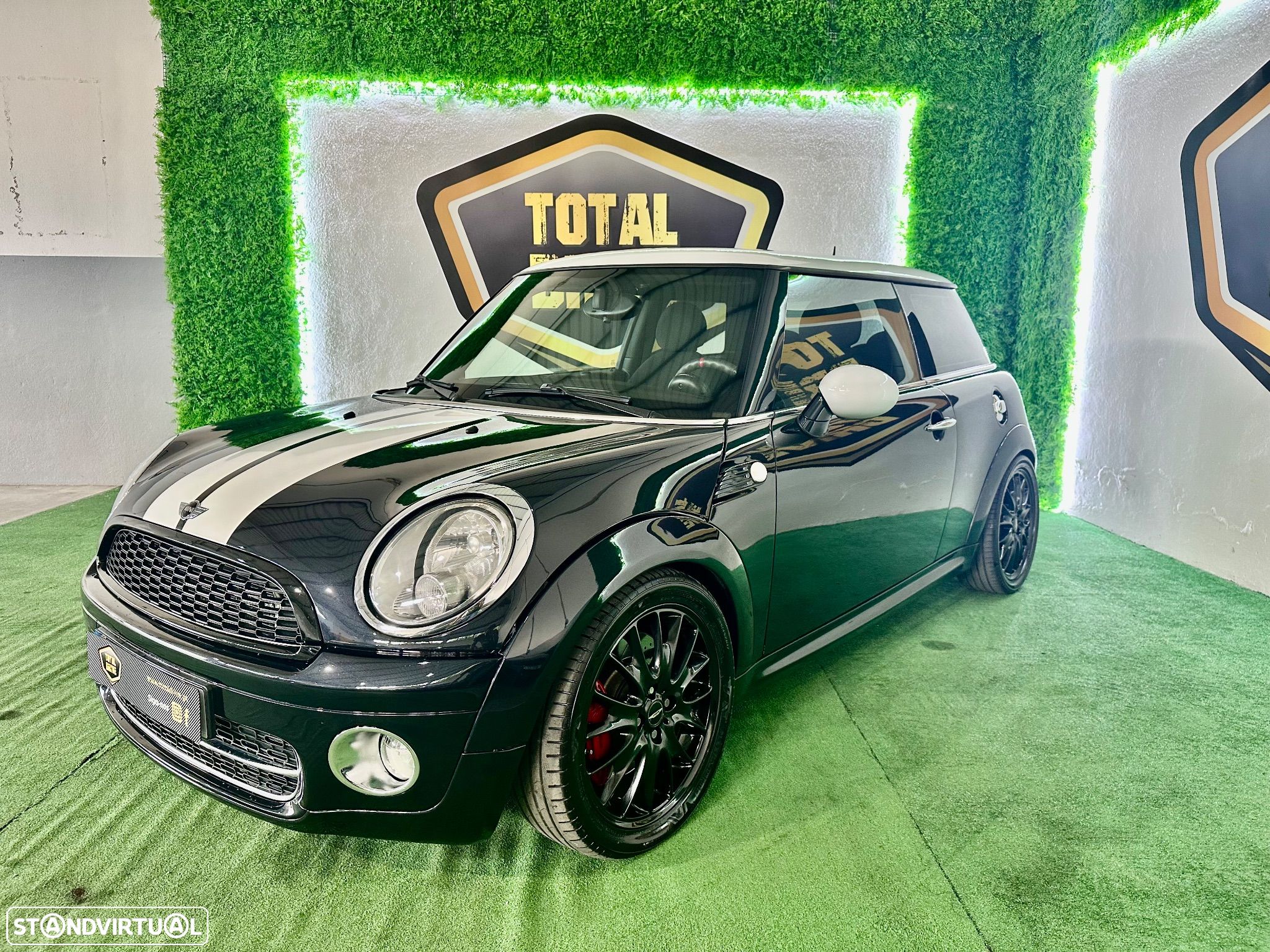 MINI 3 Portas Cooper D - 1