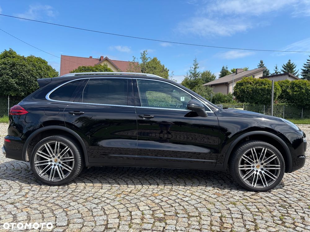 Porsche Cayenne Diesel Platinum Edition - 4