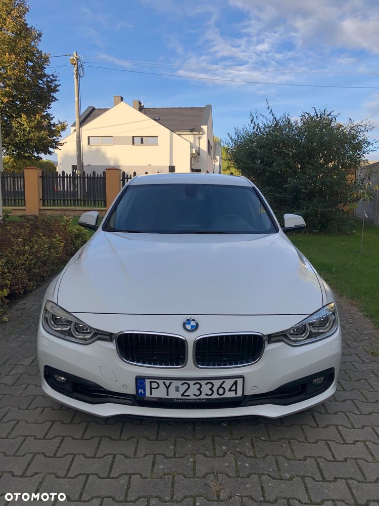 BMW Seria 3 318i - 3