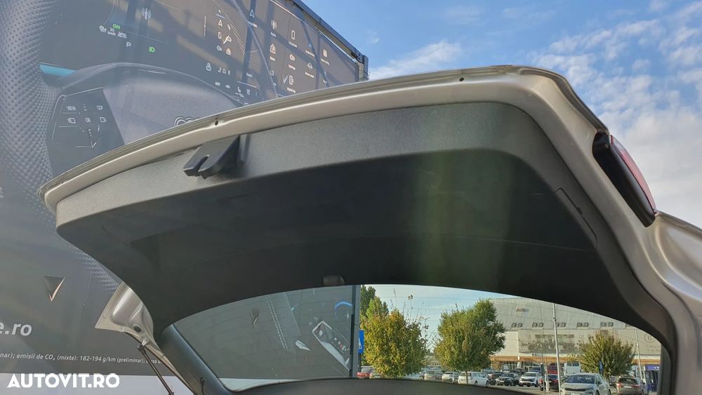 Volkswagen Golf 2.0 TDI DPF Comfortline - 29