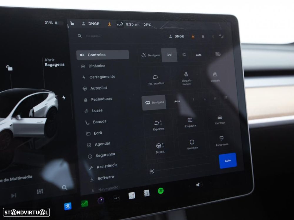 Tesla Model Y Long Range Dual Motor AWD - 22