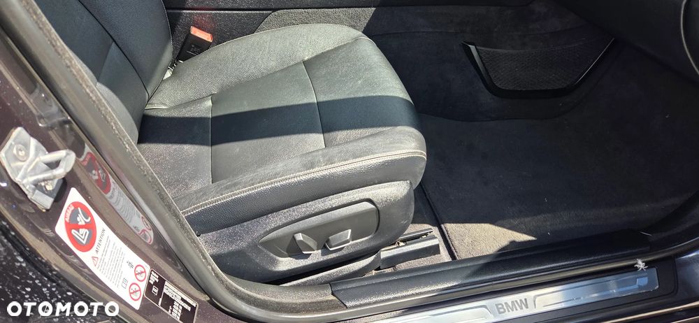 BMW Seria 5 520d xDrive Luxury Line - 13