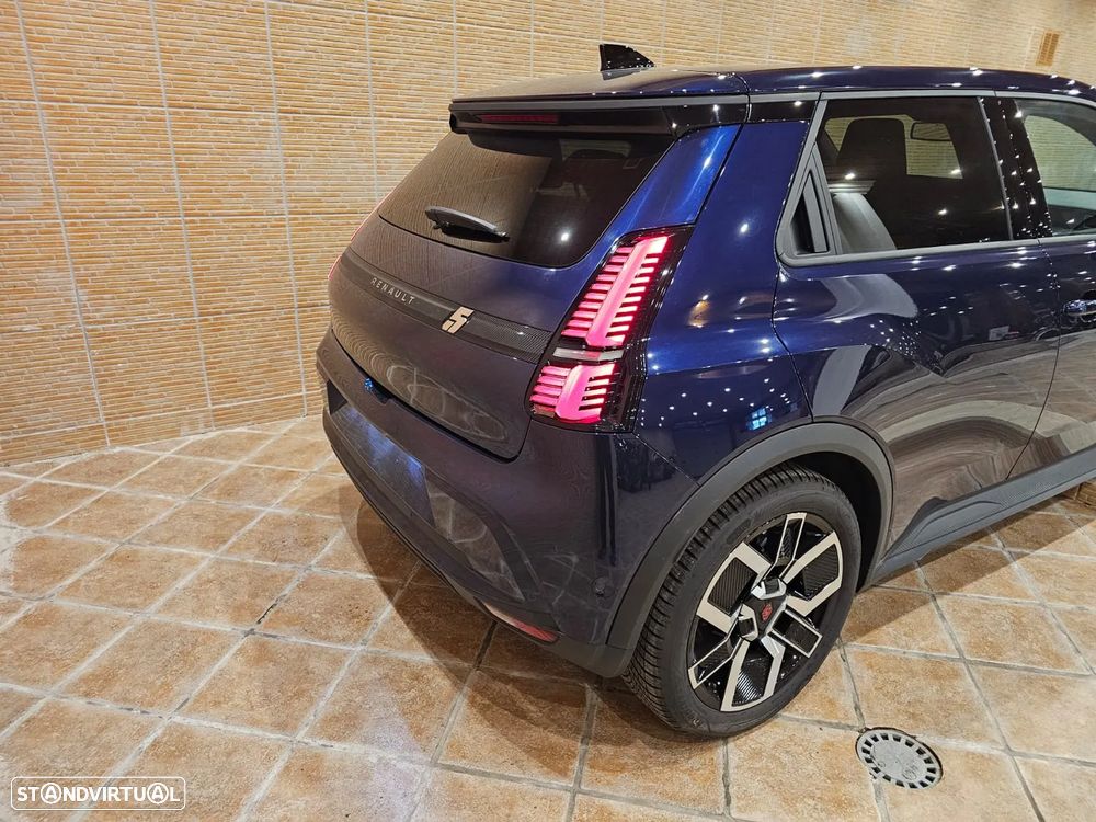 Renault 5 E-Tech R Iconic Five 150 Comfort Range - 4