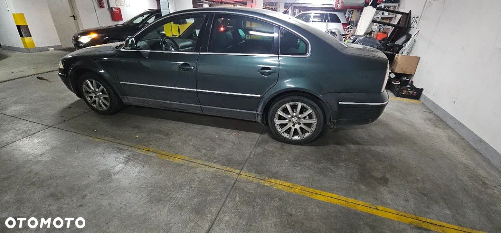 Volkswagen Passat - 4