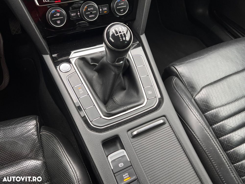 Volkswagen Passat 2.0 TDI BlueMotion Technology Highline - 14