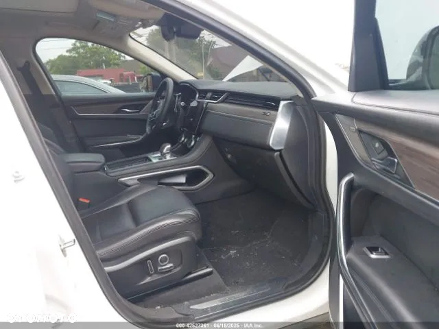 Jaguar F-Pace P250 AWD - 11