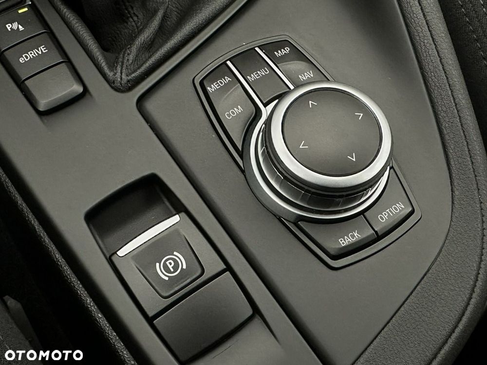 BMW X1 xDrive25e Advantage - 24