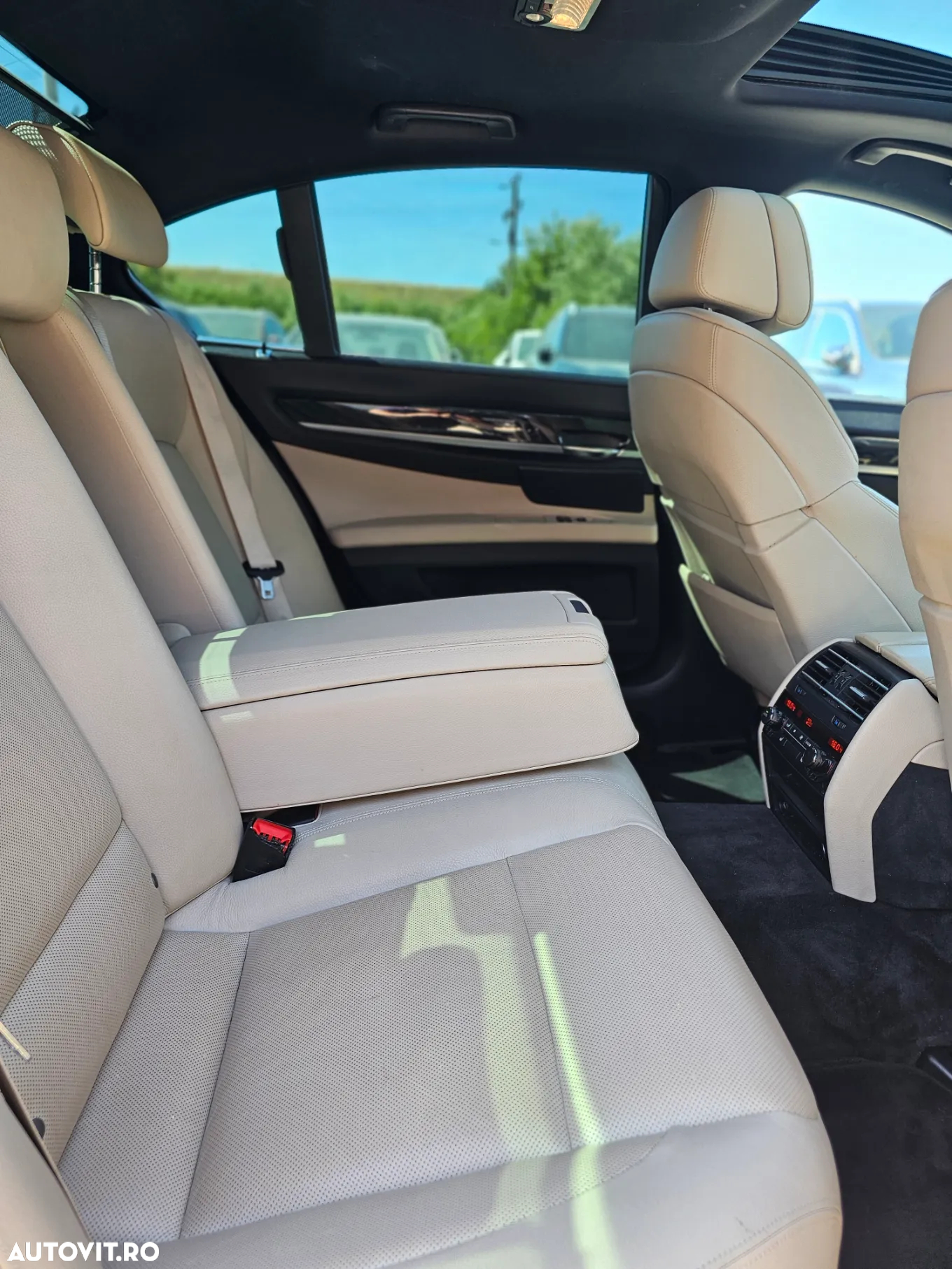 BMW Seria 7 740d xDrive - 10
