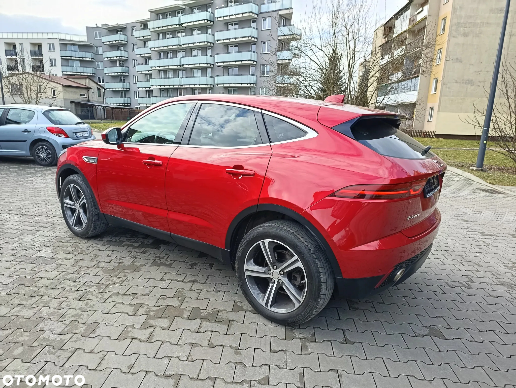 Jaguar E-Pace 2.0 i4P AWD R-Dynamic - 11