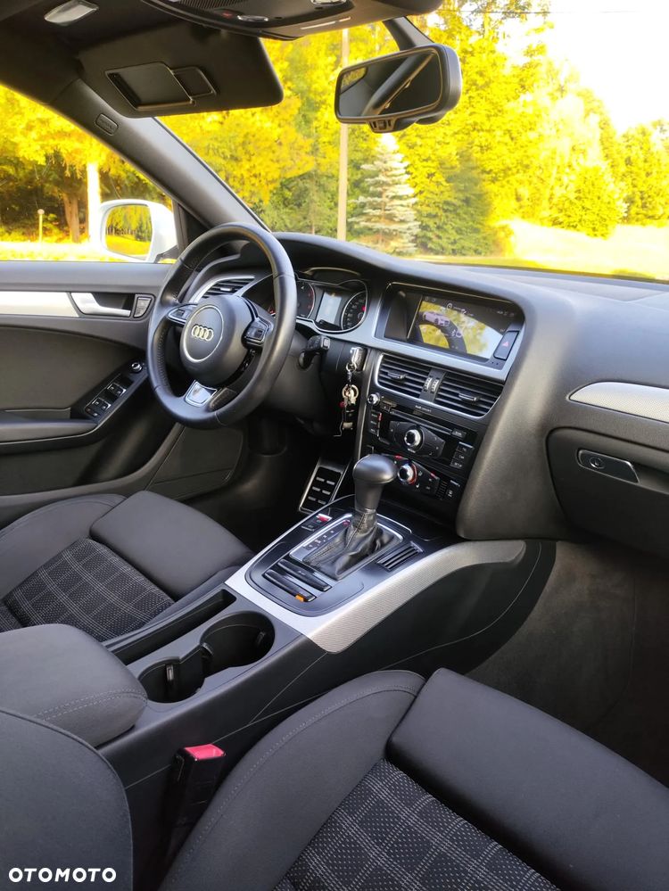 Audi A4 Avant 2.0 TDI DPF quattro S tronic S line Sportpaket - 12