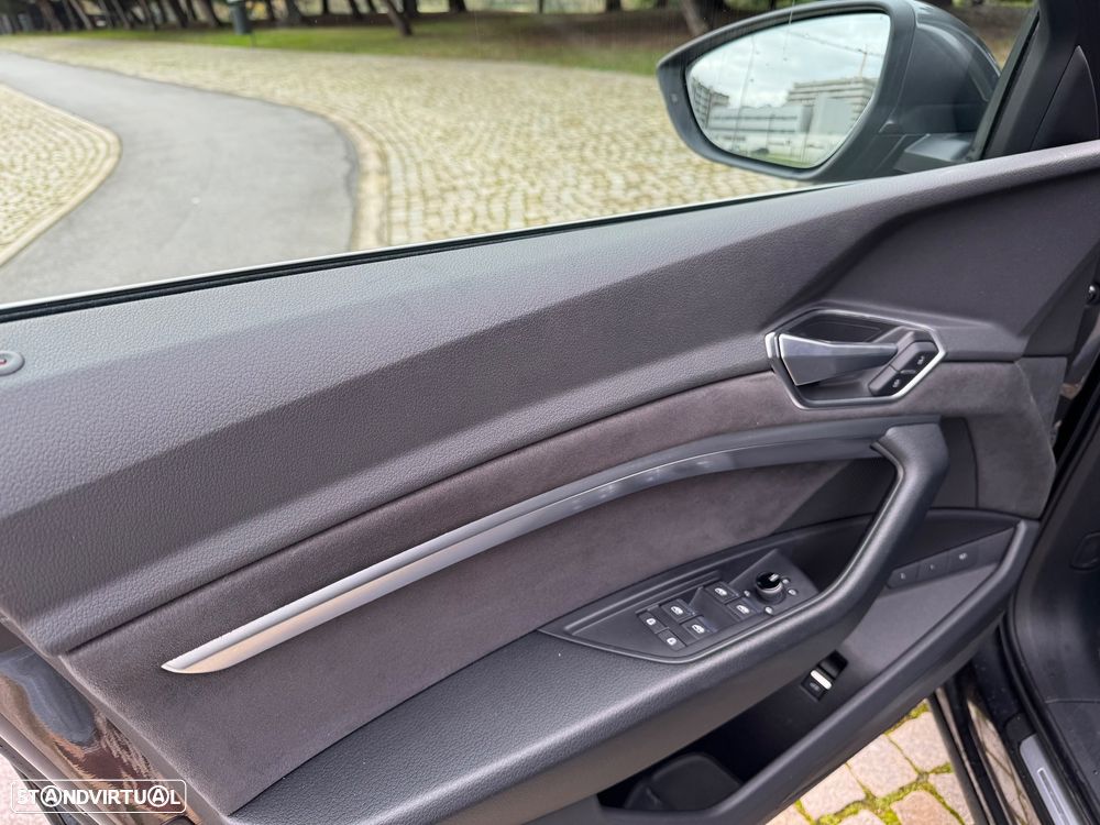 Audi e-tron 55 quattro S line - 29