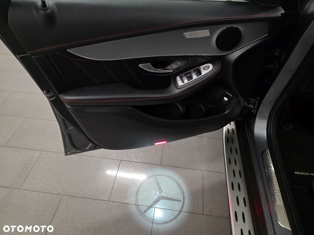 Mercedes-Benz GLC 220 d 4Matic 9G-TRONIC AMG Line Plus - 25