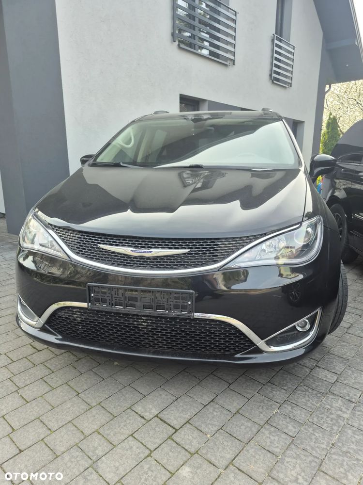 Chrysler Pacifica - 7