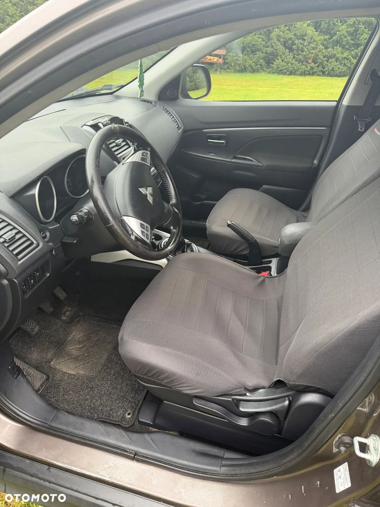 Mitsubishi ASX - 5