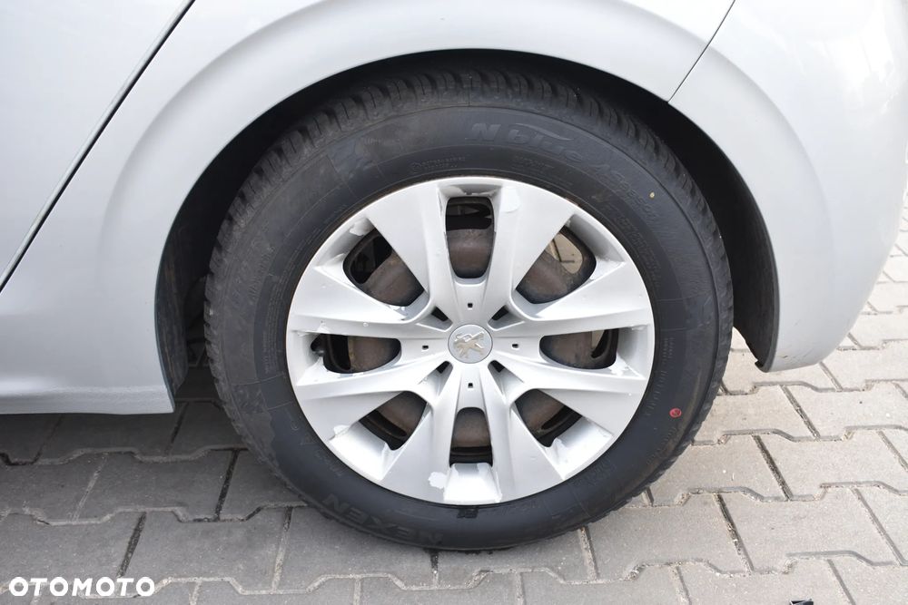 Peugeot 208 1.2 PureTech Active - 28