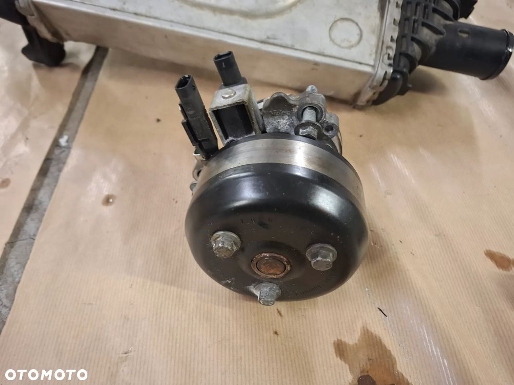 POMPA WODY RANGE ROVER L405 L494 3.0 J6P3-8501-AC