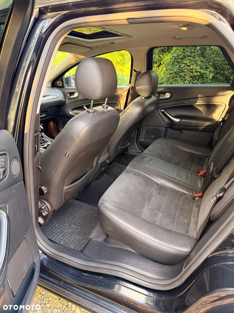 Ford Mondeo 2.0 TDCi Titanium - 16