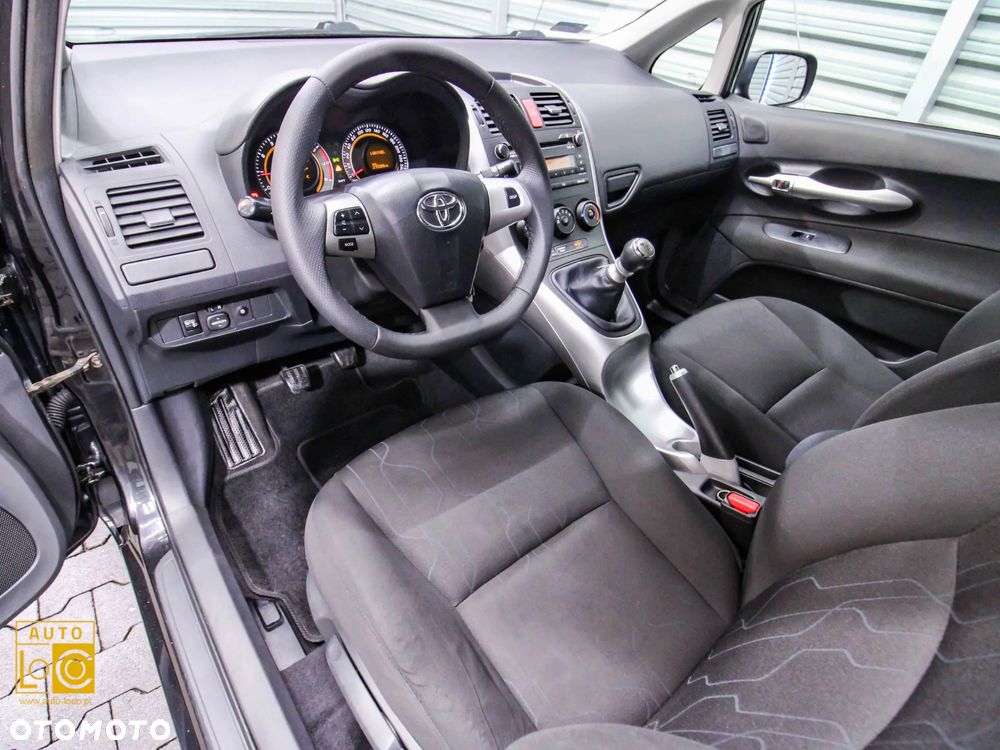 Toyota Auris 1.33 VVT-i Terra - 16