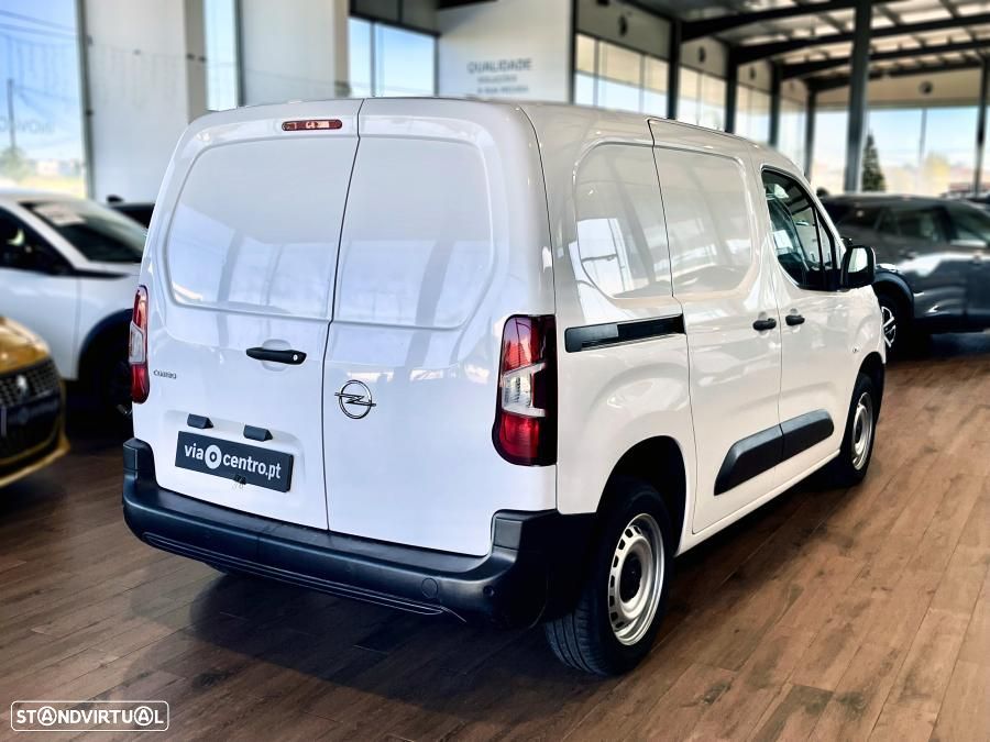 Opel Combo 1.5 CDTi 102cv L1H1 Enjoy 3 Lug. c/IVA DEDUTÍVEL - 2