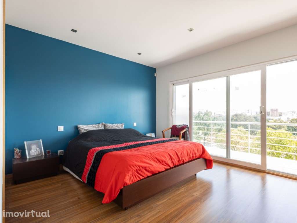 Moradia M6 com Garagem, Buarcos, Figueira da Foz! - Grande imagem: 5/37