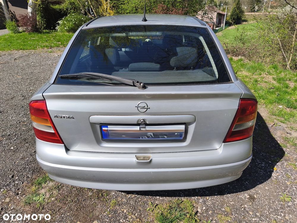 Opel Astra - 4