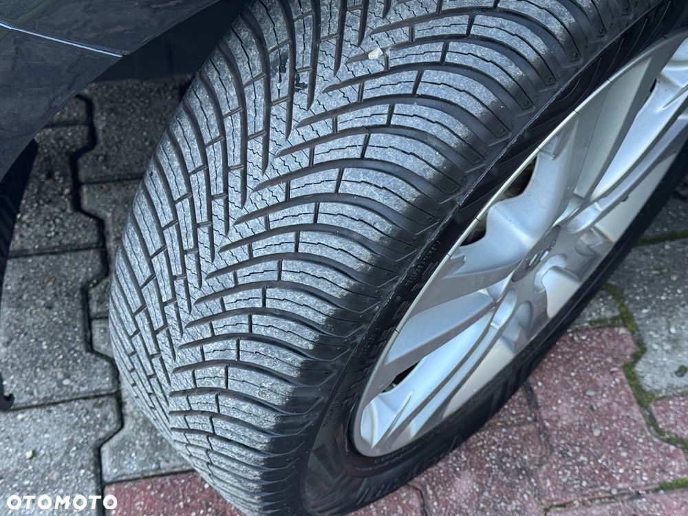 Kia Ceed 1.4 CVVT SW Fifa World Cup Edition - 12