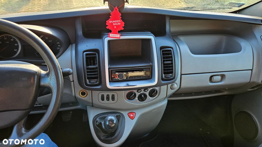 Renault Trafic - 11