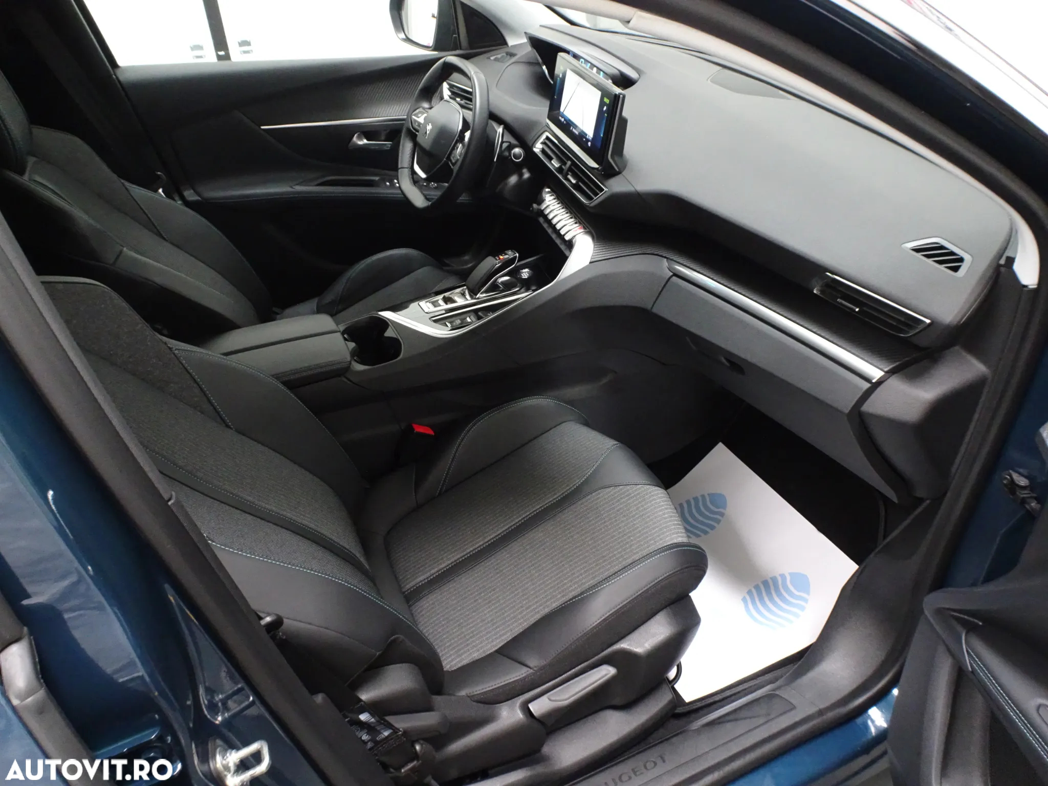 Peugeot 3008 PHEV 180 EAT8 Allure Pack - 19